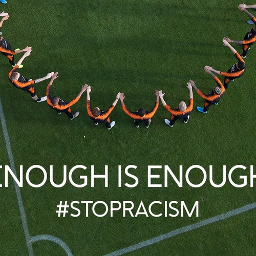 Afbeelding van Oranje-selectie benadrukt met foto nog maar eens strijd tegen racisme