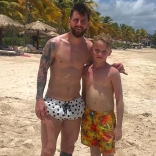 Afbeelding van Messi bezorgt jongetje vakantie van zijn leven