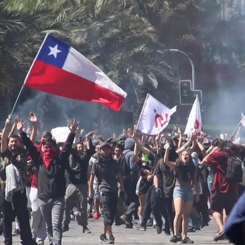 Afbeelding van Grote protesten in Chili tegen de regering houden aan