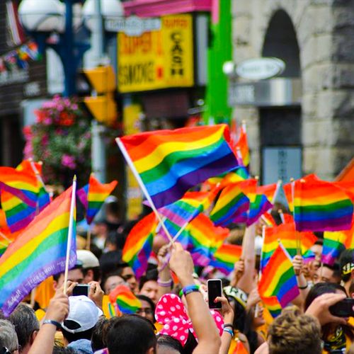 Afbeelding van Homohuwelijk Noord-Ierland vanaf vandaag legaal: teller op 33